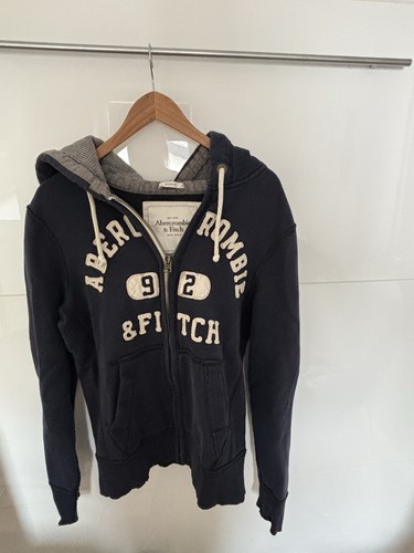 Abercrombie fitch - &,